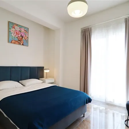 度假居 Aladia 尼基季